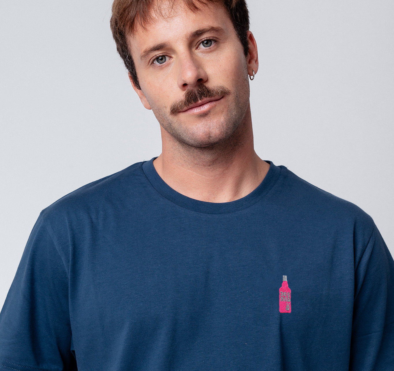 dos mas | Besticktes Bio Baumwoll Unisex T-Shirt