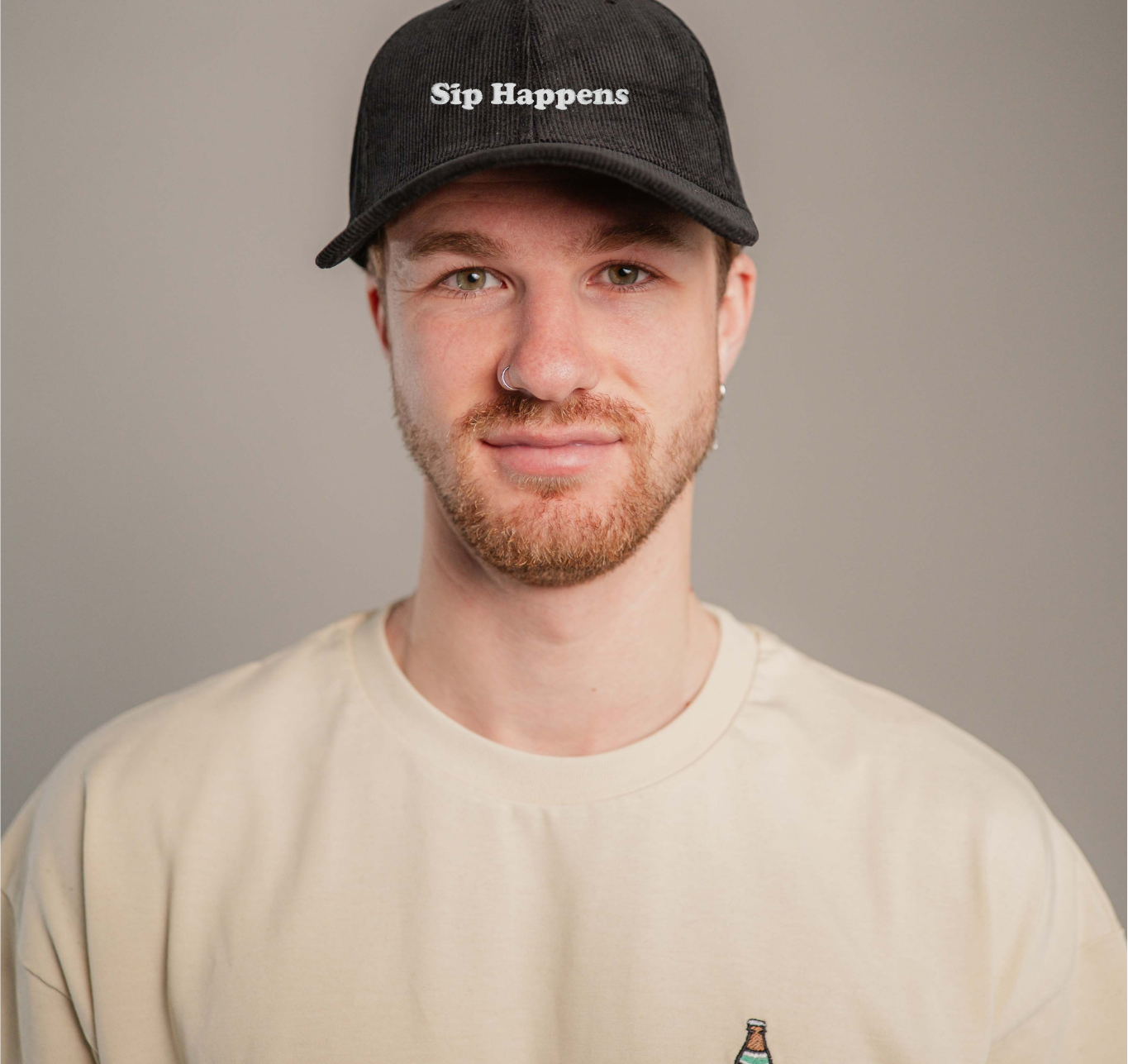 Sip Happens | Bestickte Bio Baumwoll Cord Cap