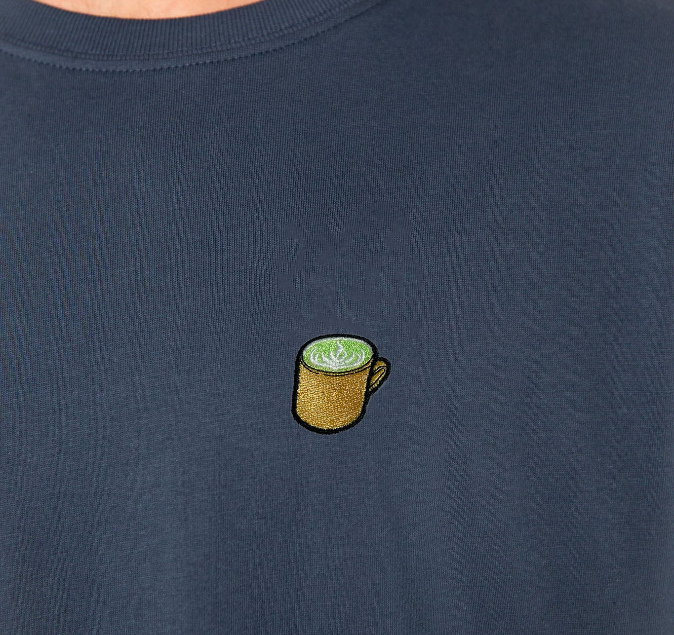 Matcha Latte | Besticktes Bio Baumwoll Unisex T-Shirt