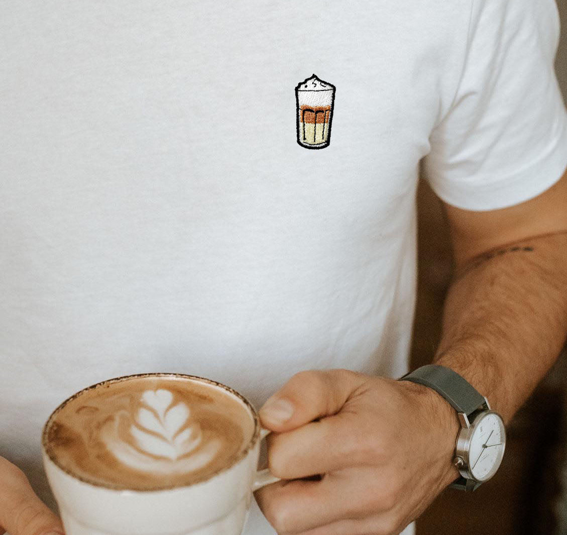 Latte Macchiato | Besticktes Bio Baumwoll Unisex T-Shirt