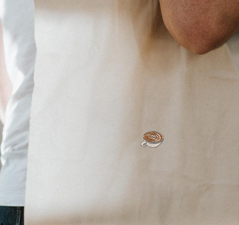 Flat White | Bestickte Bio Baumwoll Tragetasche