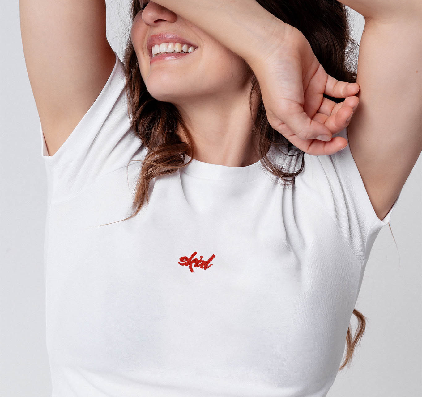 Cheers Collection | Besticktes Bio Baumwoll Cropped T-Shirt