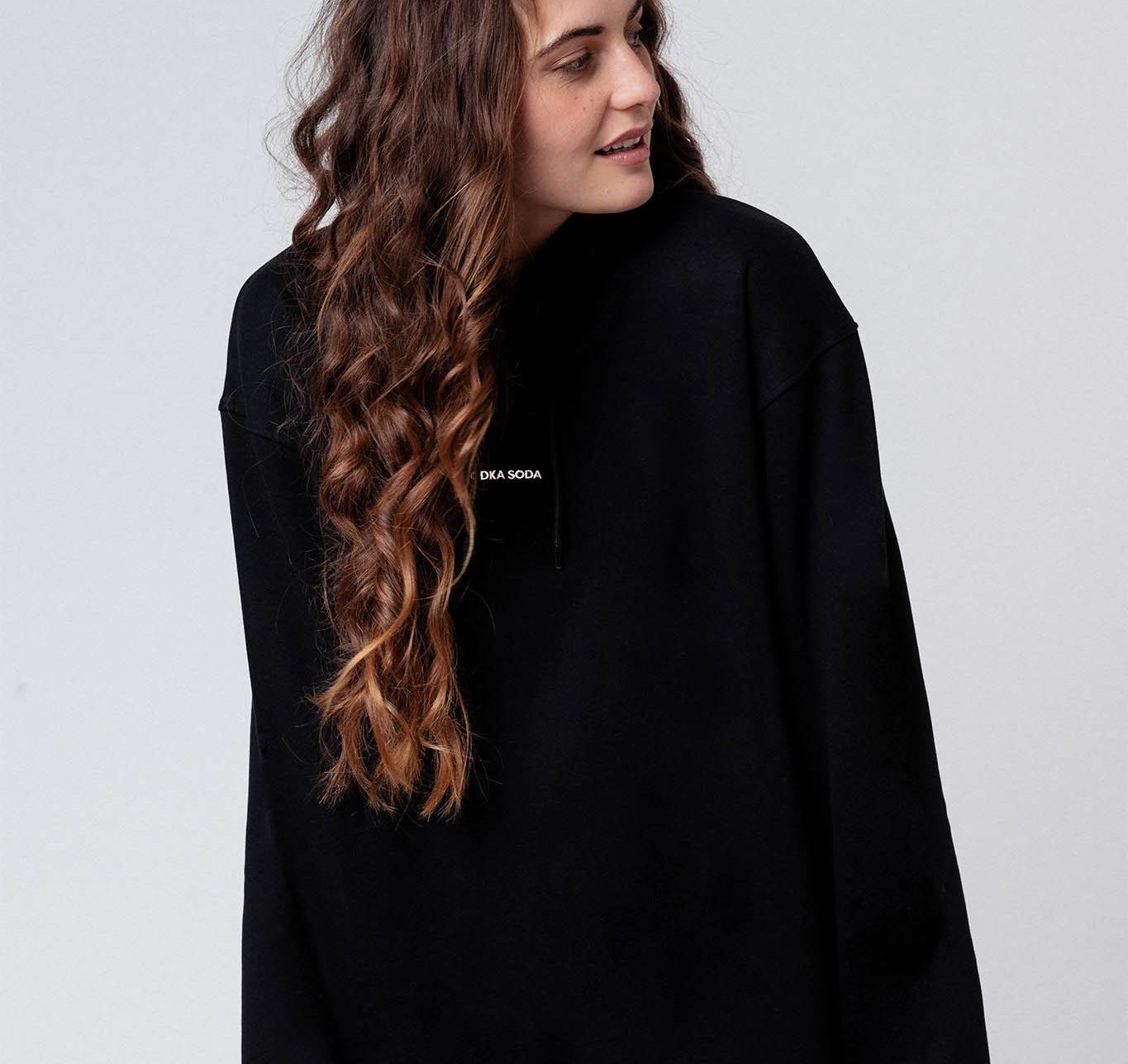 Vodka Soda | Bestickter Bio-Baumwoll Frauen Hoodie