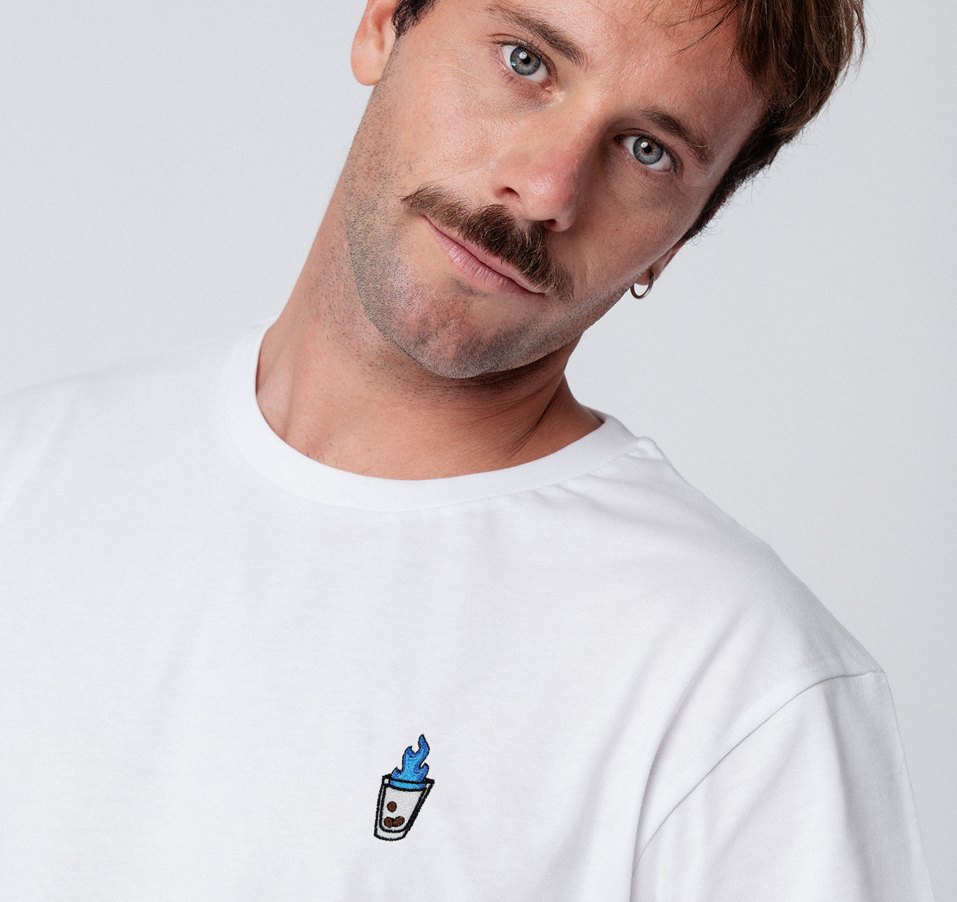 Sambuca | Besticktes Unisex Bio Baumwoll T-Shirt