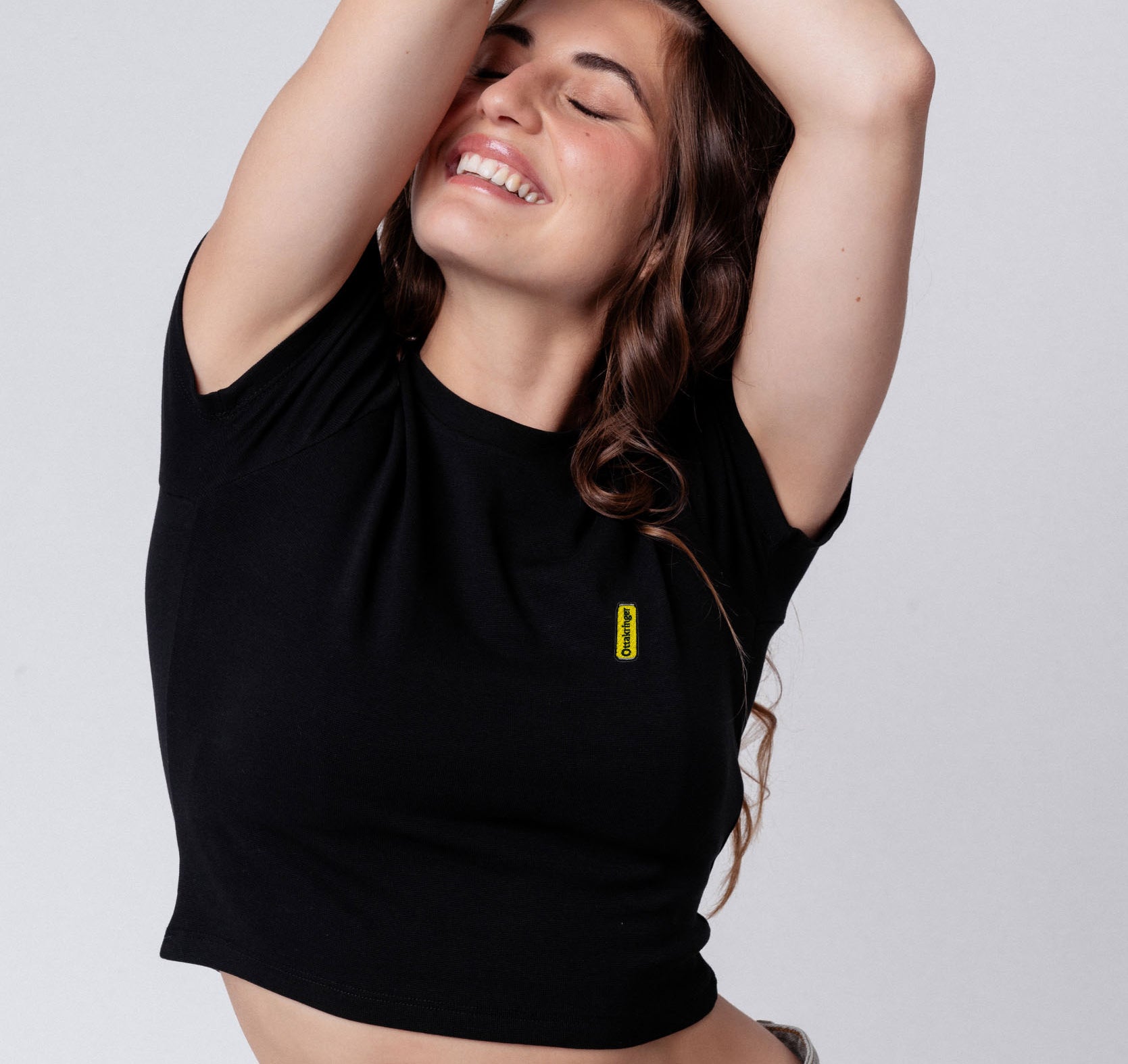 Ottakringer | Besticktes Bio Baumwoll Cropped T-Shirt