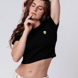 Matcha Latte | Besticktes Bio Baumwoll Cropped T-Shirt