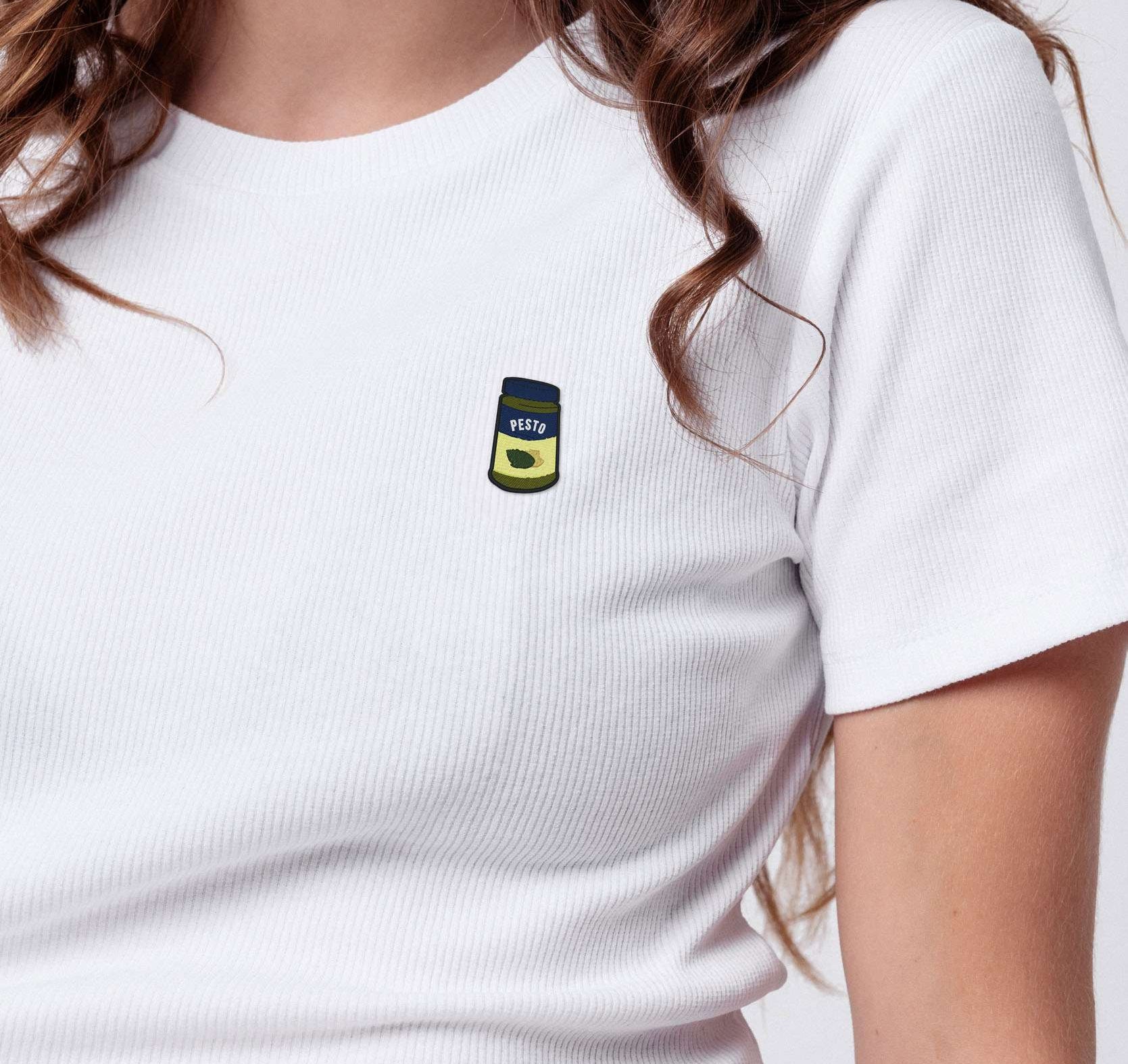 Pesto | Besticktes Bio Baumwoll Cropped T-Shirt