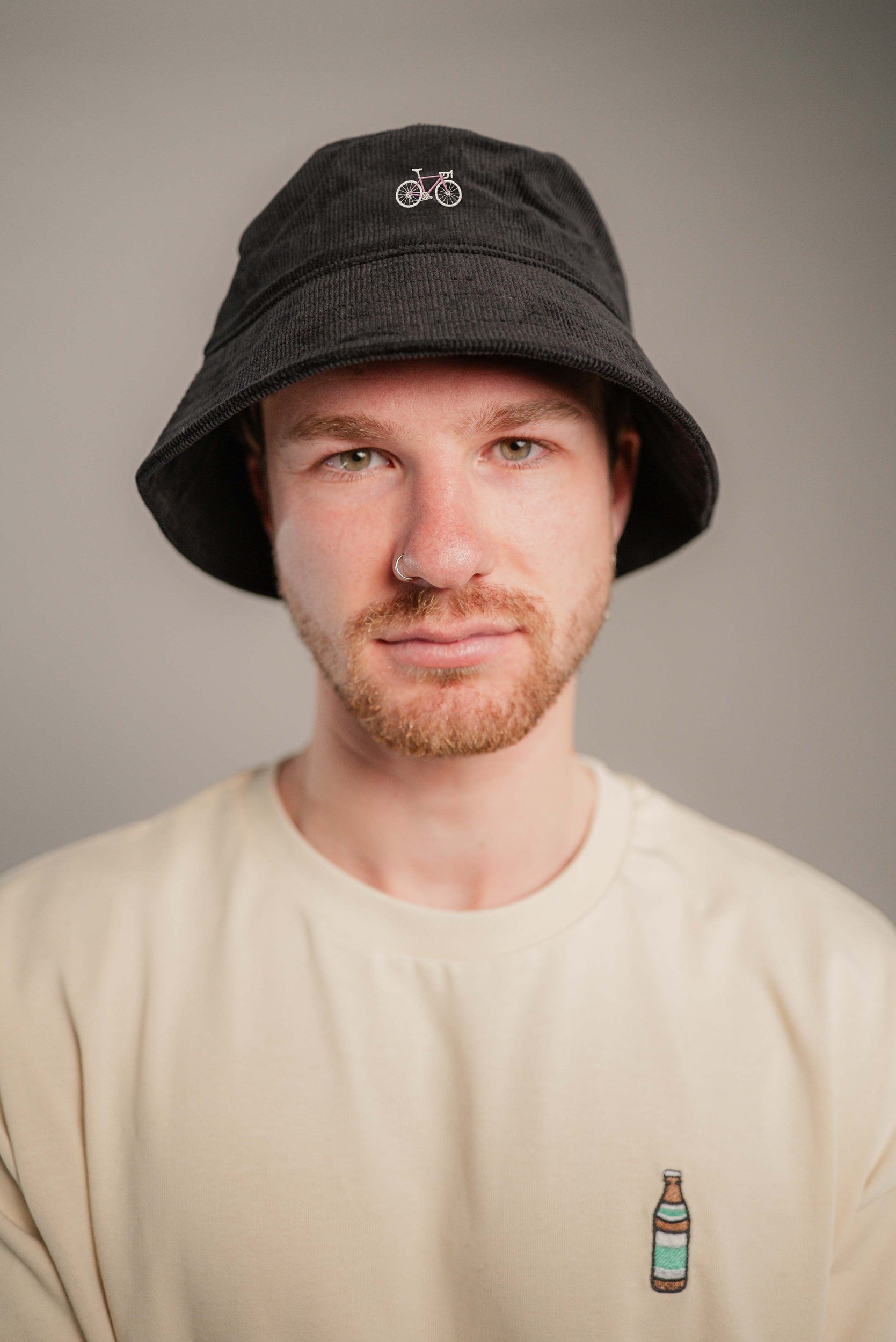 Gravelbike Pink Cord Bucket Hat