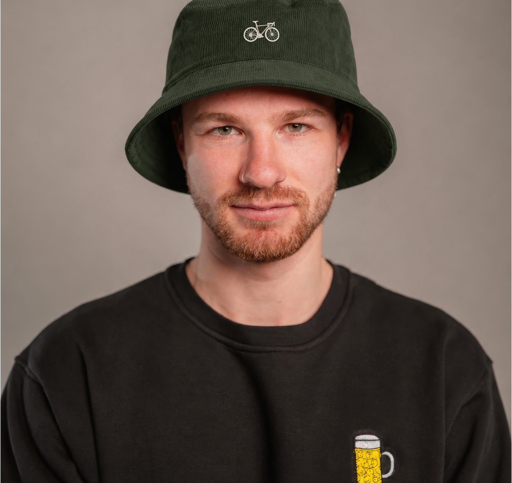Gravelbike Beige Grün Cord Bucket Hat