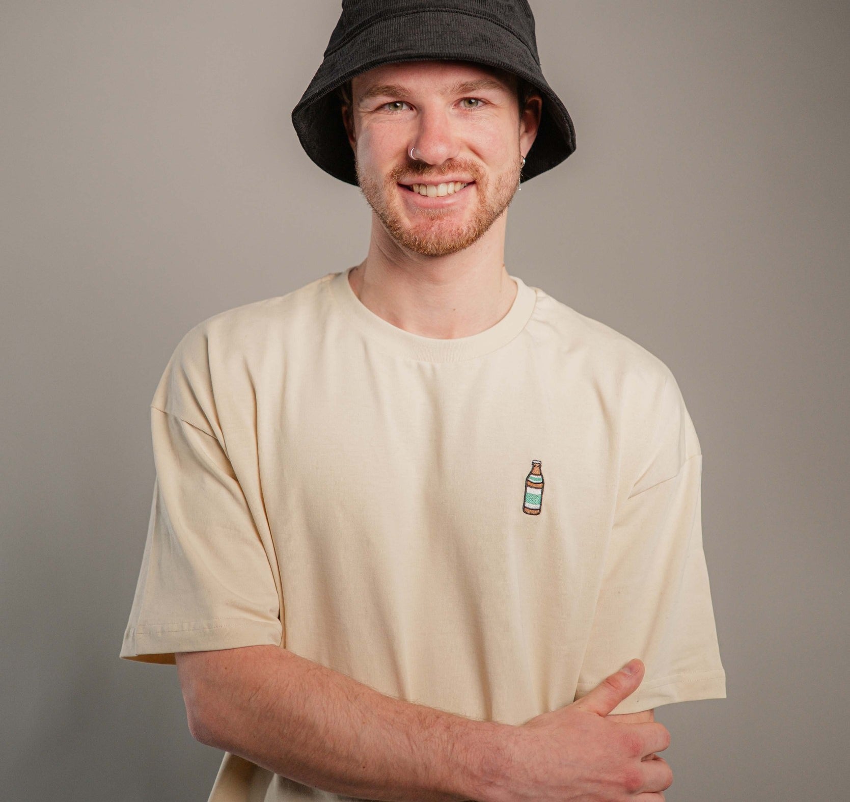 Gravelbike Pink Schwarz Cord Bucket Hat