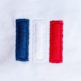 Frankreich | Minimal Flag – Besticktes Bio-Baumwoll Fan Shirt