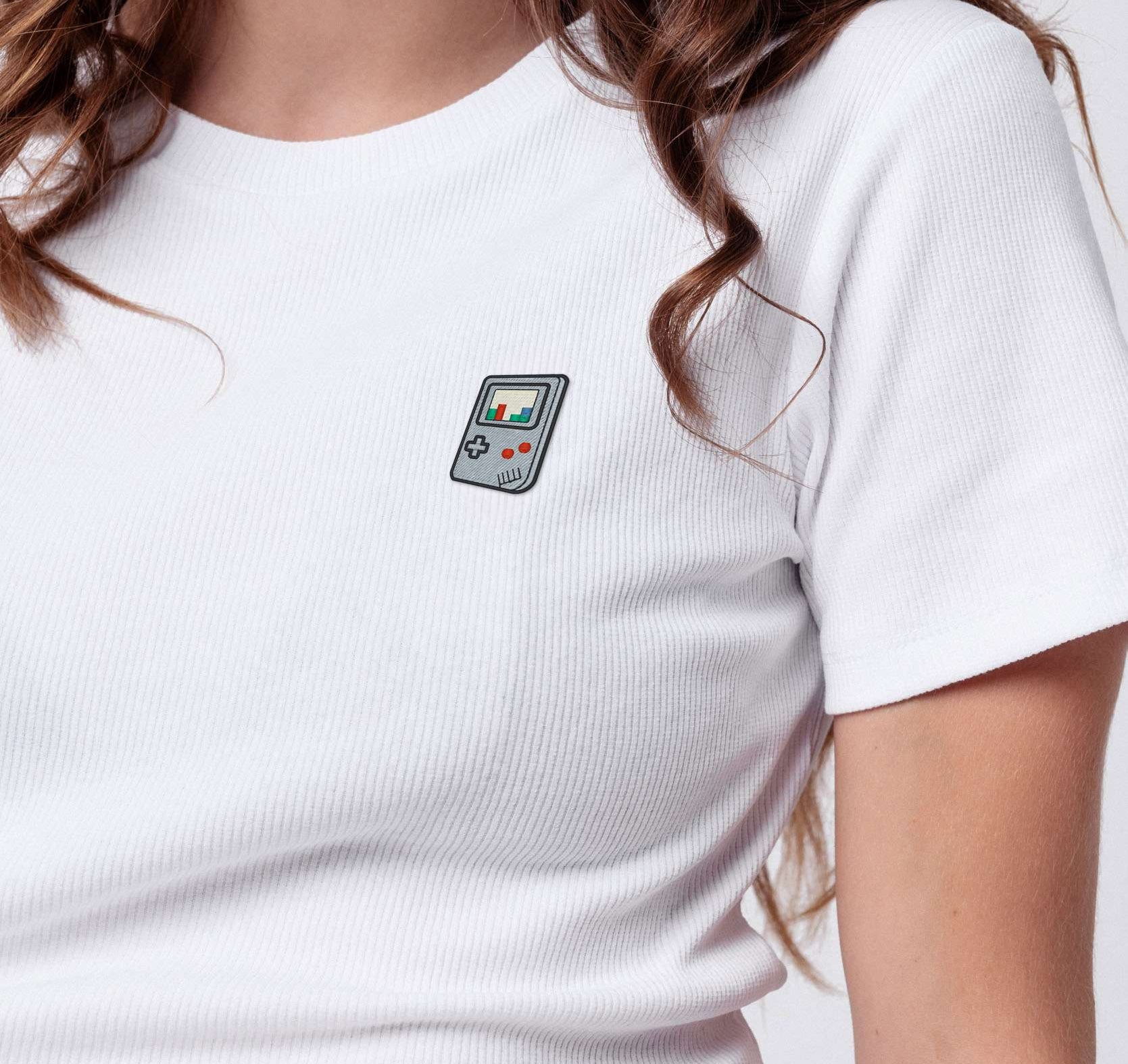 Handheld | Besticktes Bio Baumwoll Cropped T-Shirt