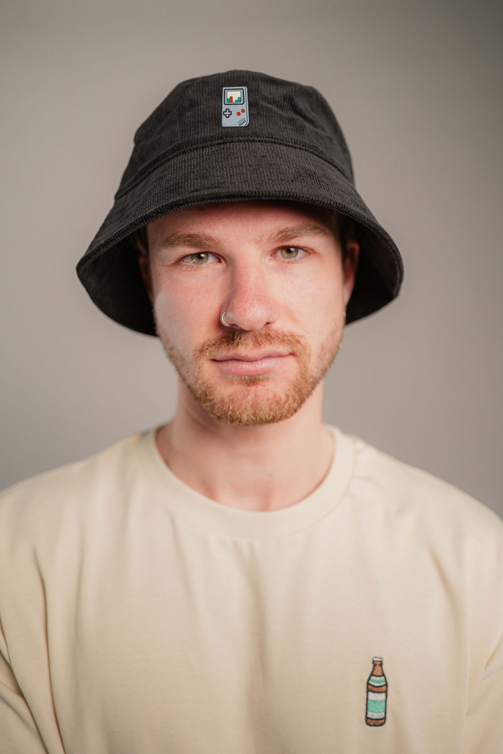Handheld Cord Bucket Hat