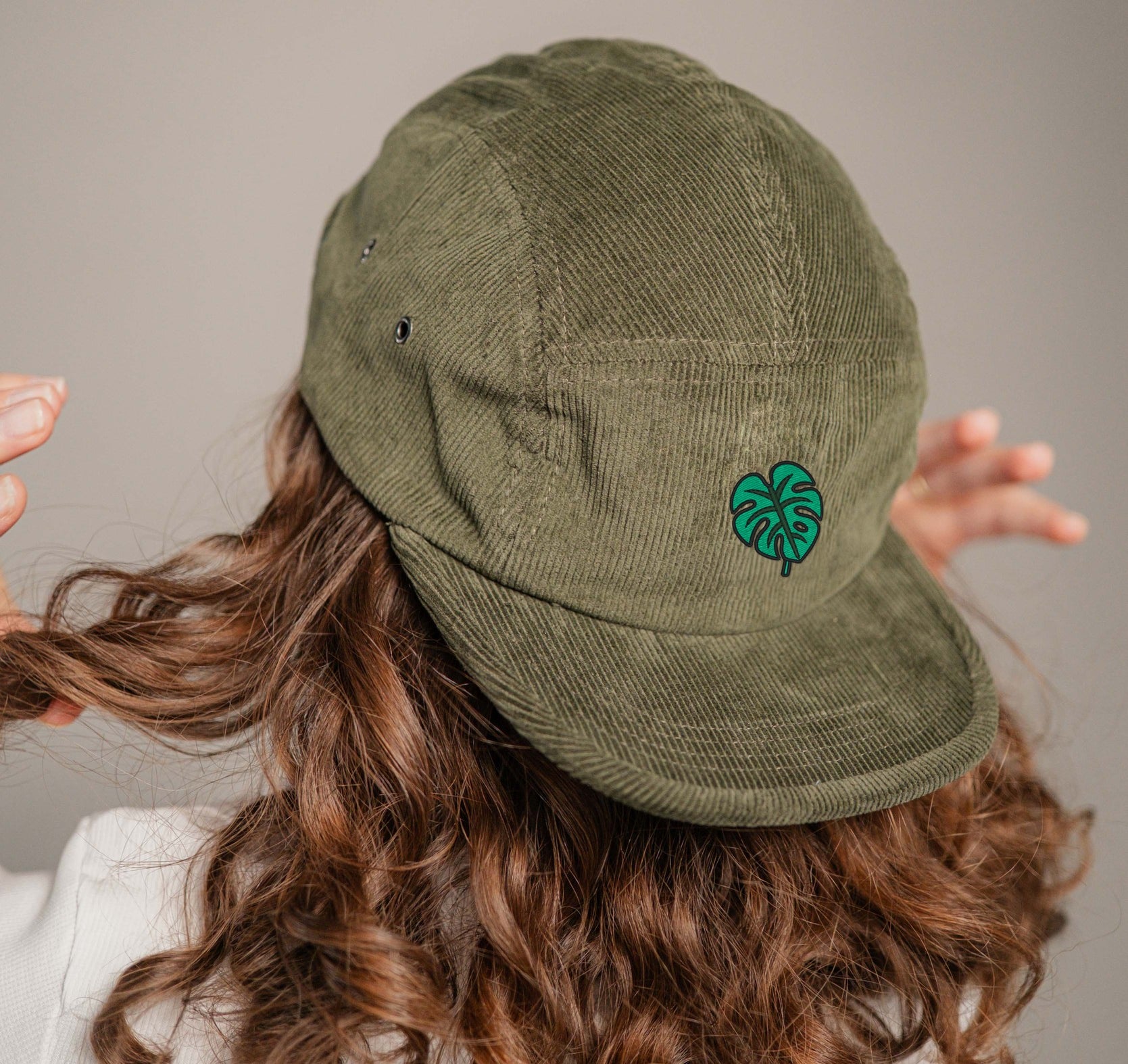 Monstera Camper-Cap dunkelgrun Cord Camper Cap