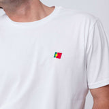 Portugal | Minimal Flag – Besticktes Bio-Baumwoll Fan Shirt