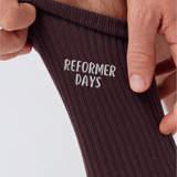 Reformer Days | Bestickte Bio Baumwoll Socken mit Grip-Sohle