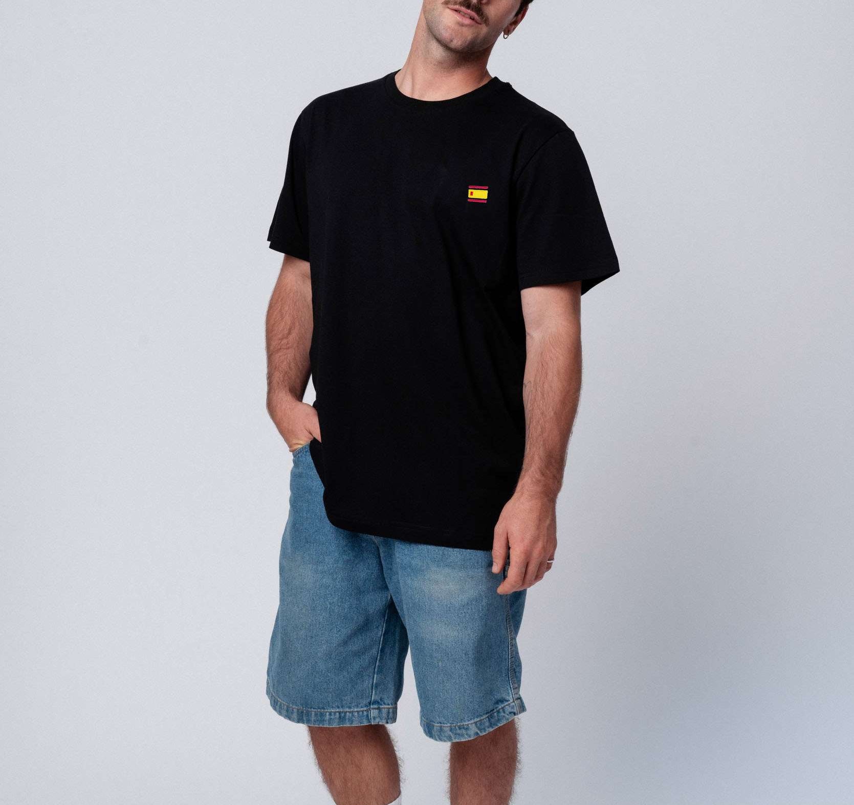 Spanien | Minimal Flag – Besticktes Bio-Baumwoll Fan Shirt