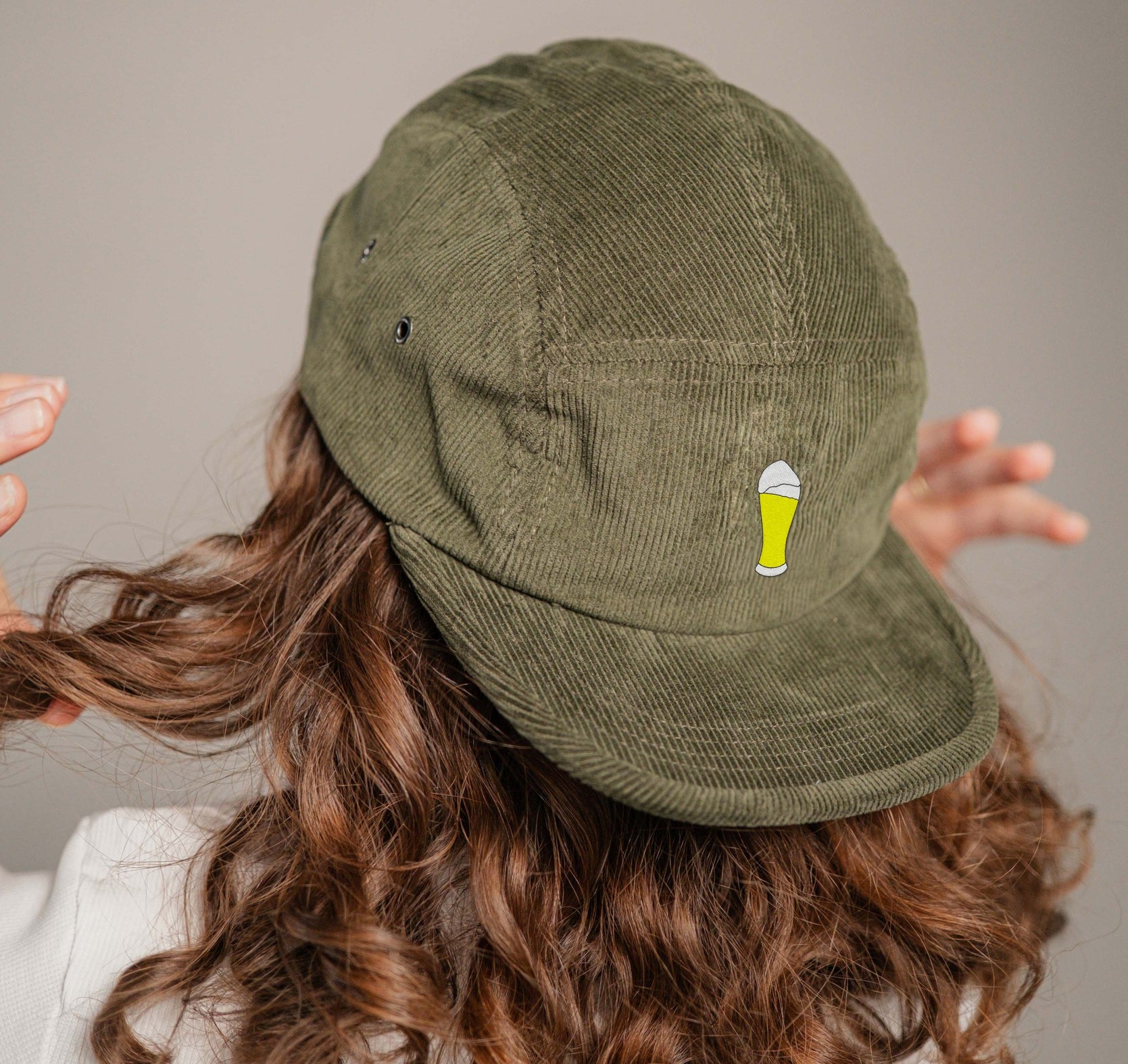 Weissbier Camper-Cap dunkelgrun Cord Camper Cap