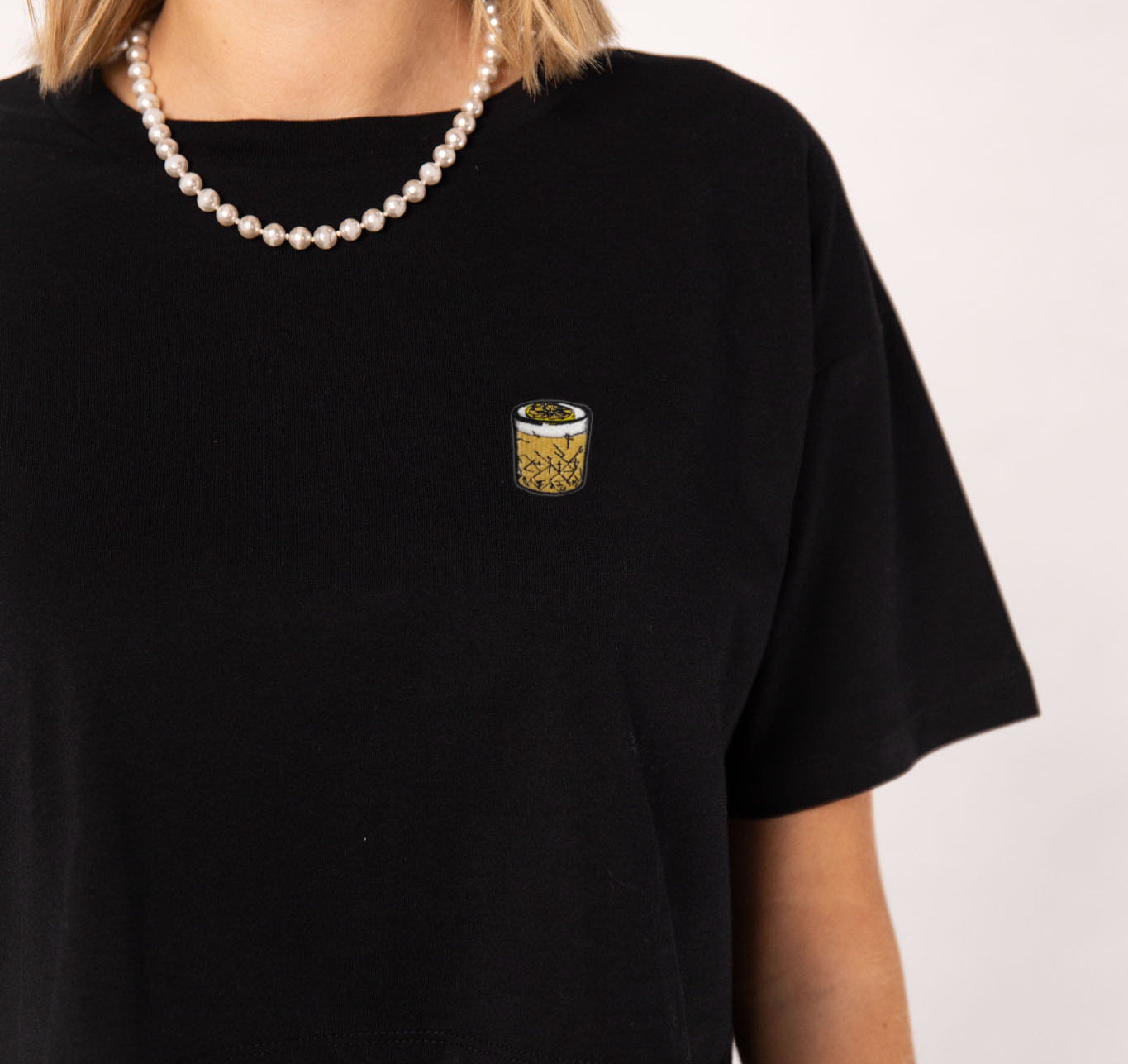 Whisky Sour | Besticktes Bio Baumwoll Cropped T-Shirt